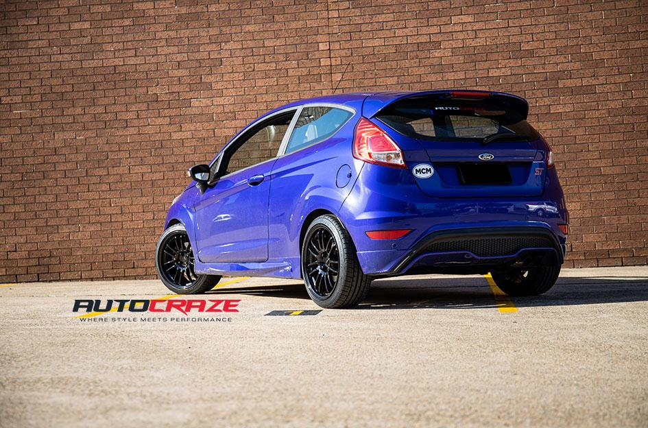 FORD FIESTA SF02 GLOSS BLACK